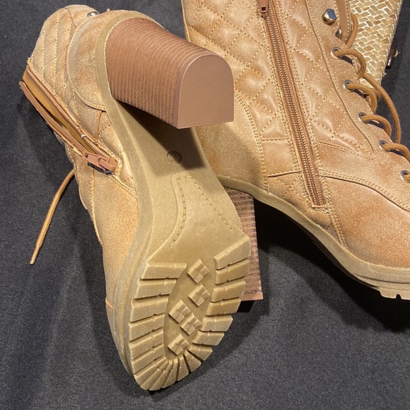 Guess lace up boots - Picture 2 of 2